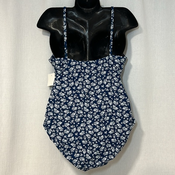 Rosezuzu Ruched High Neck Keyhole Ditzy Baby’s Breath Floral Tummy Control Swim - Picture 3 of 15